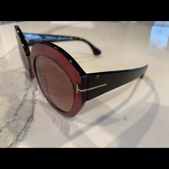 Tom Ford Rachel Brown Round Sunglasses FT0533 - Picture 6 of 7